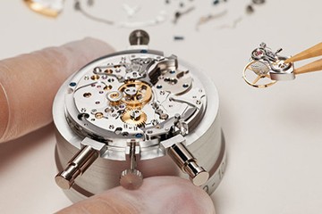 伯爵黄金表带维修